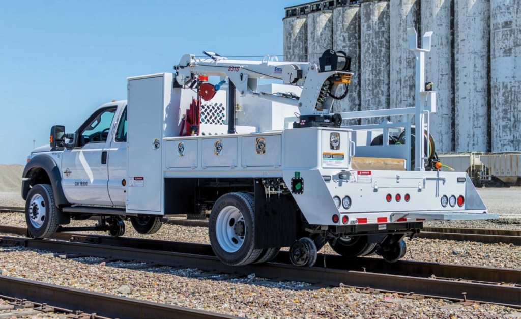 HiRail Thermite Welding Truck Spec 438T Canadian HiRail Services